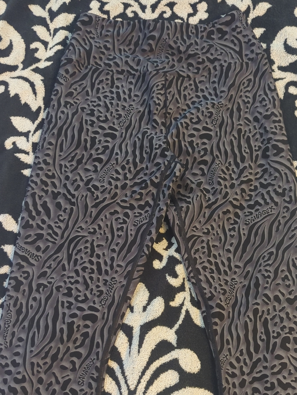 Lock & Lifted High Waisted Leggings Savage X Fenty Snow Leopard Print - S